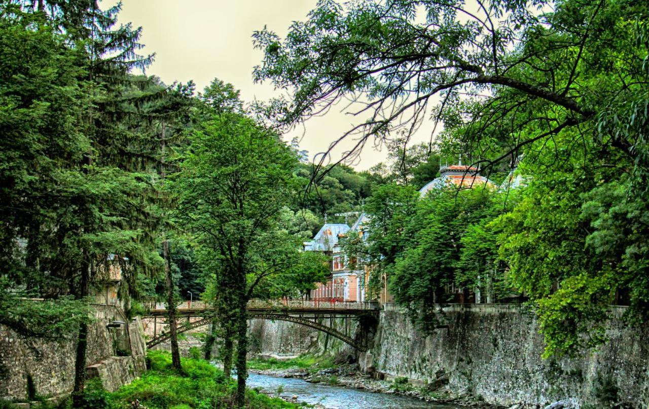 Guesthouse Magic Băile Herculane Exterior foto
