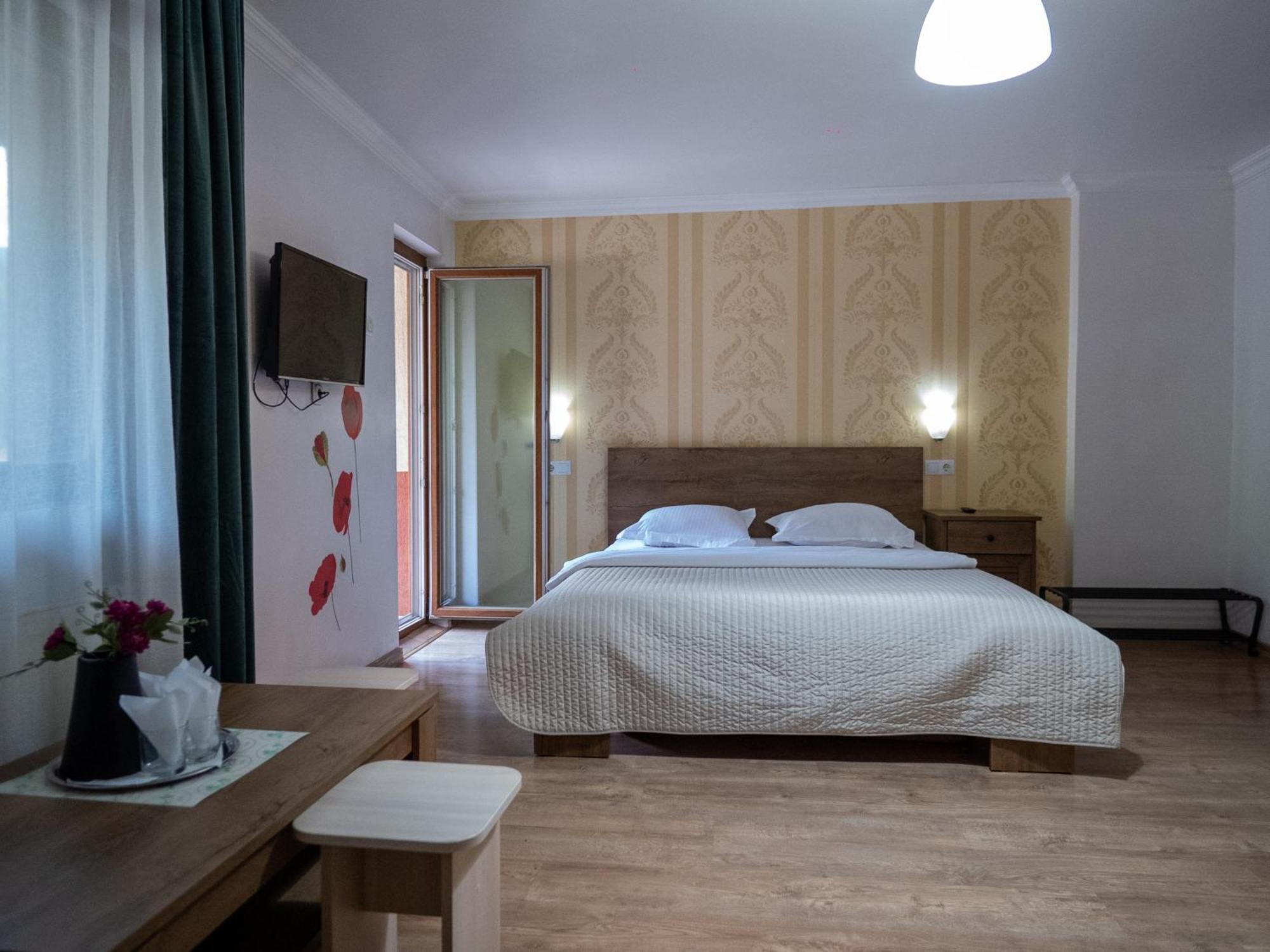 Guesthouse Magic Băile Herculane Exterior foto
